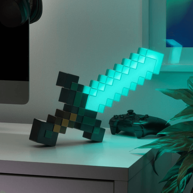 Minecraft: Diamond Sword Lamp
