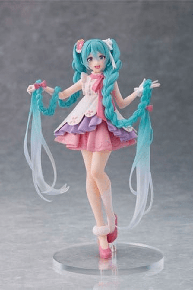Hatsune Miku: Wonderland (Rapunzel Ver.) Figure